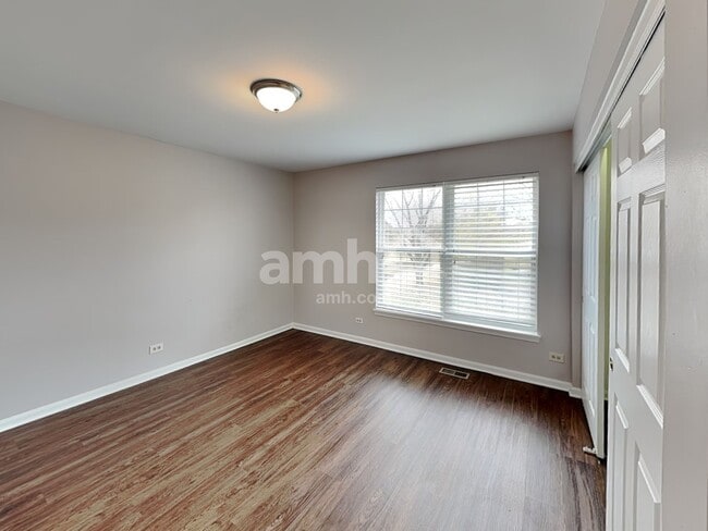 Building Photo - 2402 Wild Cherry Ct