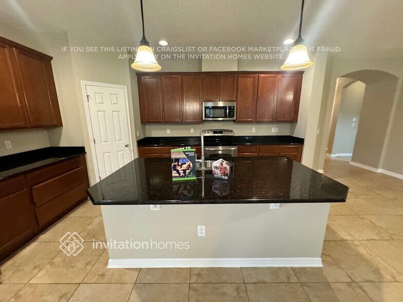 Building Photo - 6636 Bobby Jones Ct