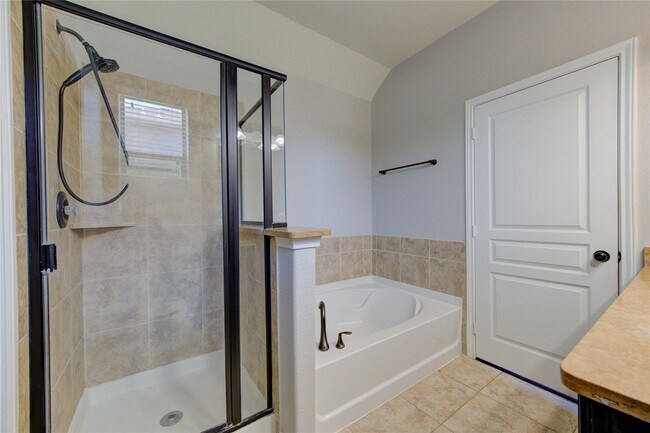 Building Photo - 15318 Benson Landing Dr