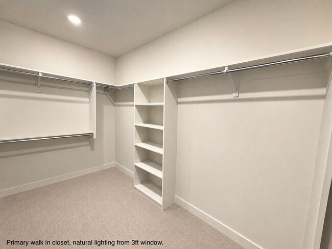 Building Photo - 1436 W Cook Ln