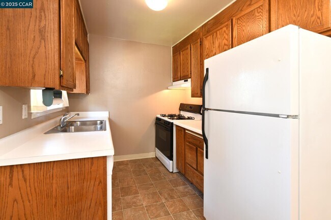 Building Photo - 1672 Terrace Road,Walnut Crk