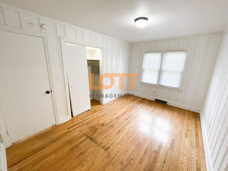 Building Photo - 3 Juanita Ct