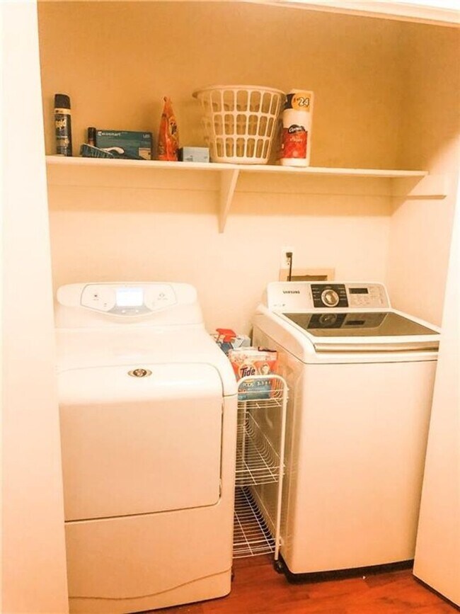 Building Photo - Corporate Furnished Two-Bedroom Condo - Utilities and Wi-Fi, From $1,825 monthly, Minimum of 3 mo...