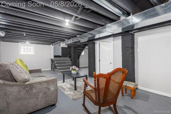 Building Photo - 120 Woodland St