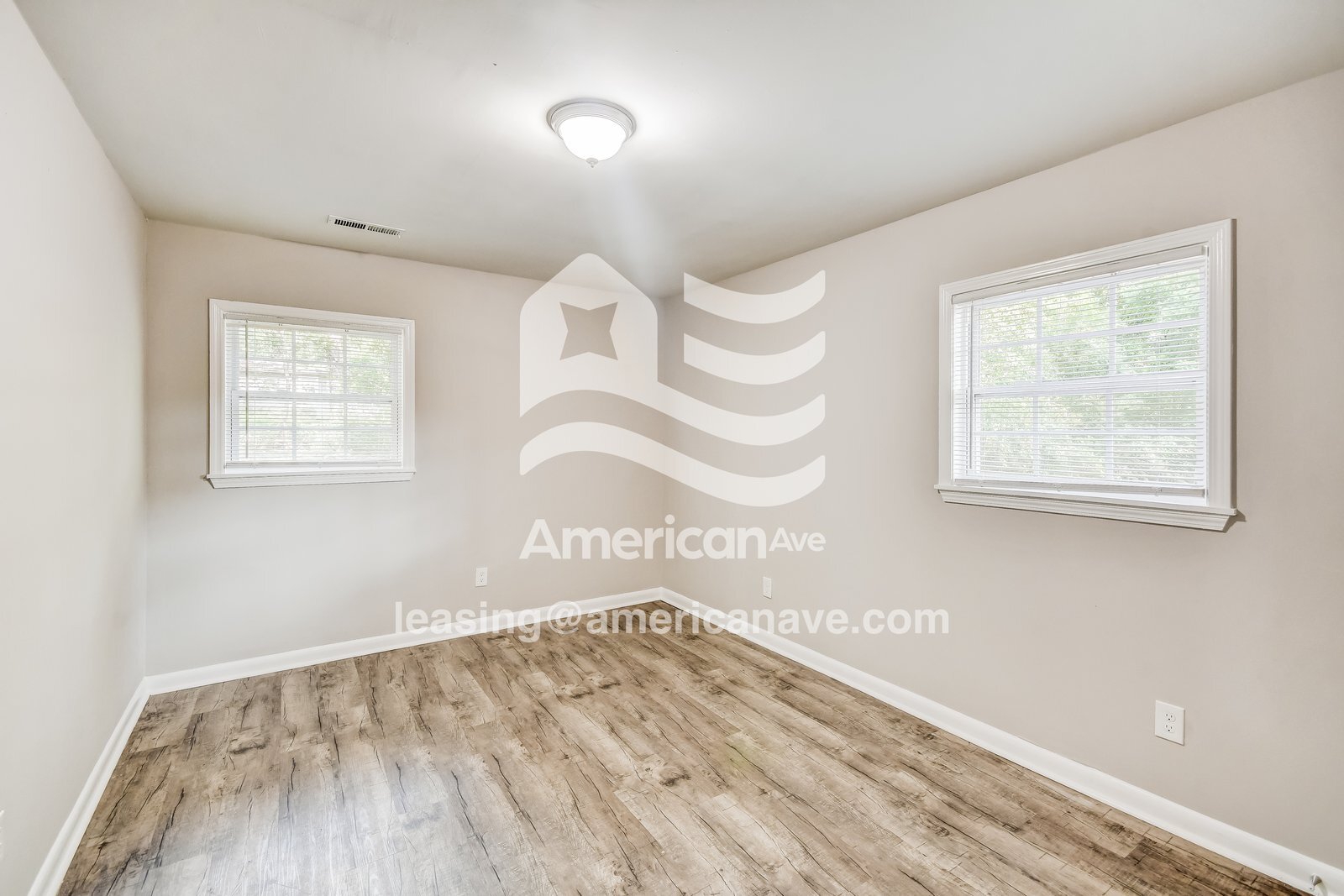 Building Photo - 232 Meadowdale Ave