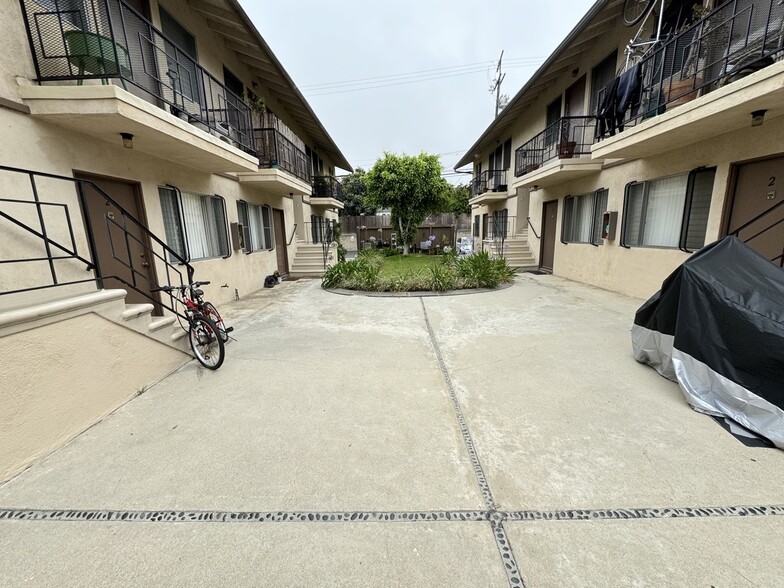 Building Photo - 5102 Inglewood Blvd