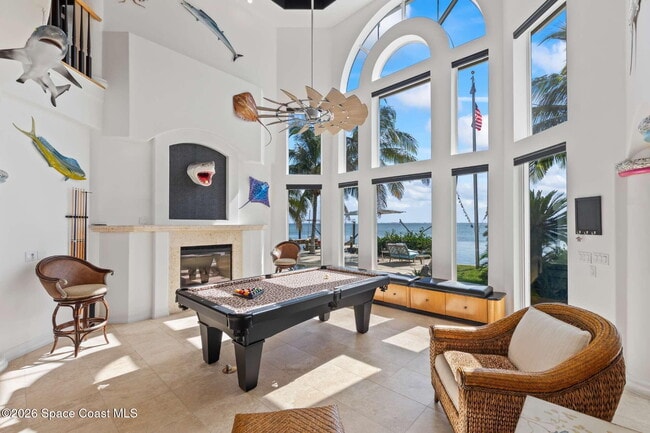Building Photo - 2 River Falls Dr
