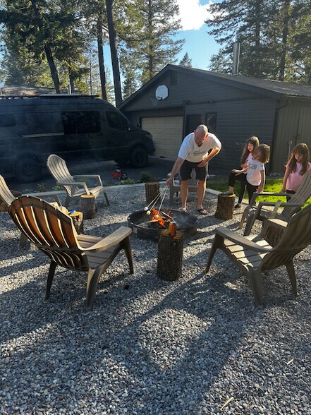 Backyard fire pit - 128 Mallard Loop