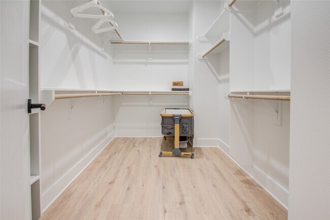 Building Photo - 4109 Hare St