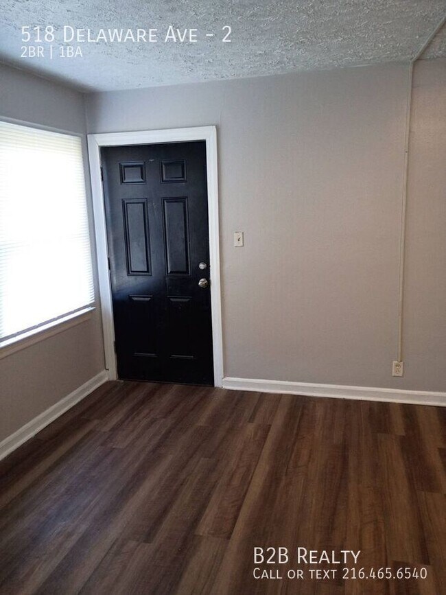 Building Photo - 518 Delaware Ave