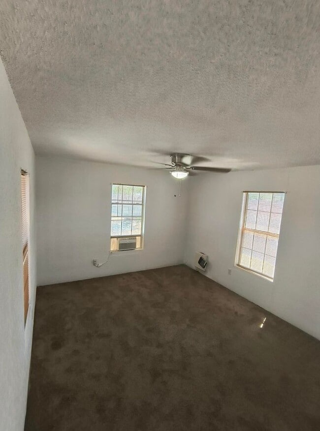 Building Photo - 2625 Webster St
