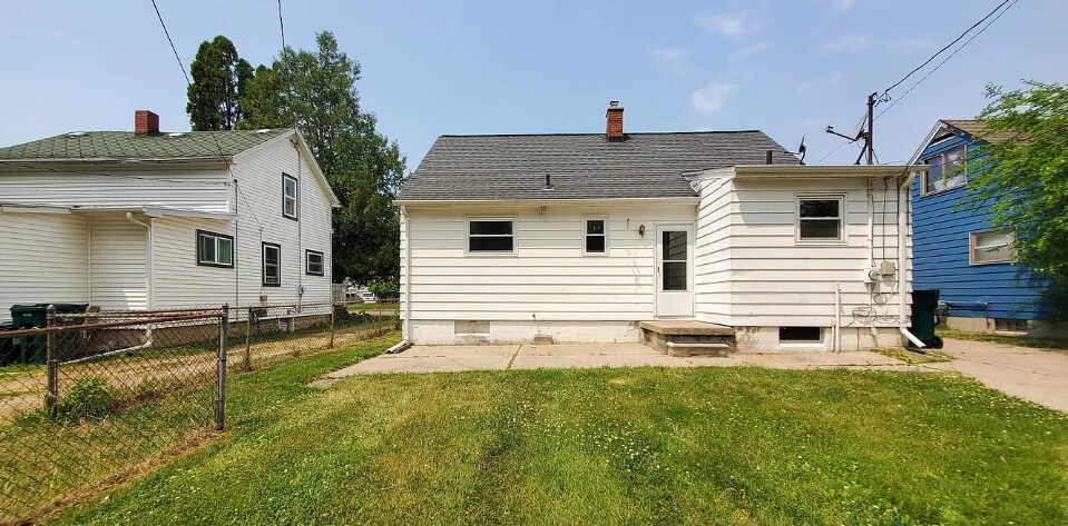 Building Photo - 3006 Alfred Ave