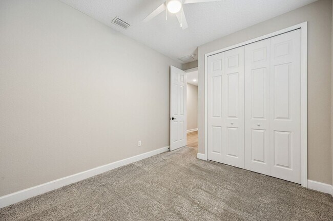 Building Photo - 75565 Blackbird Dr