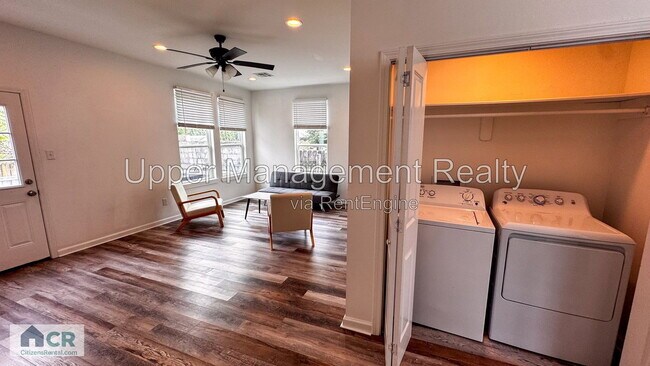 Building Photo - 2839 Palmer Ave