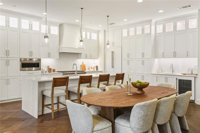 Building Photo - 1530 Meeting St