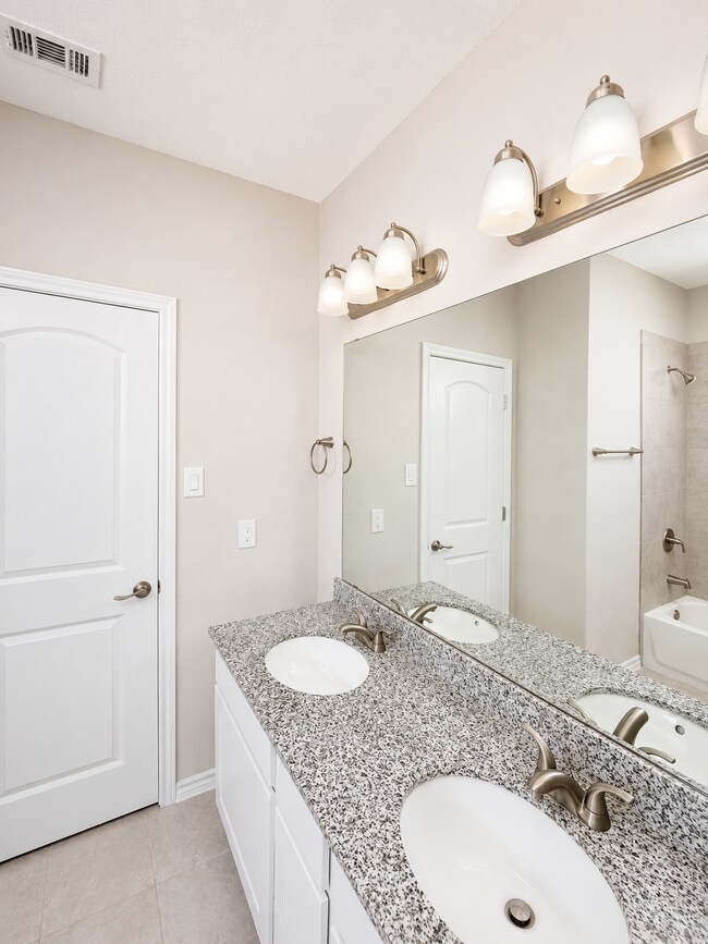 Building Photo - 436 Northwood Dr
