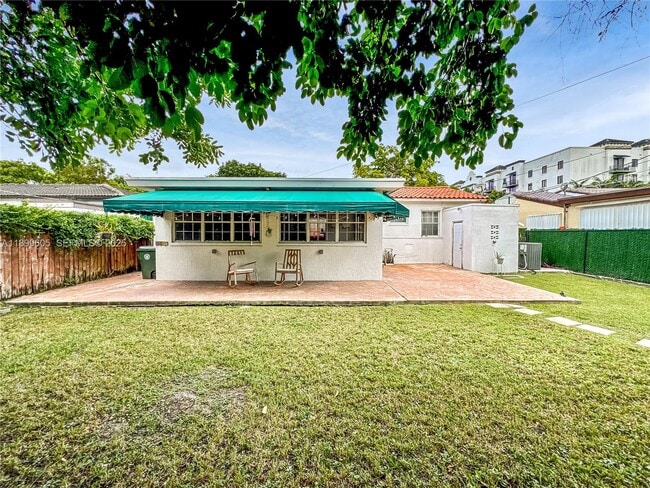 Building Photo - 5760 SW 10th St