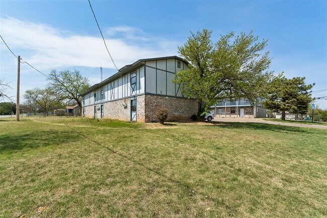 Building Photo - 1401 E St