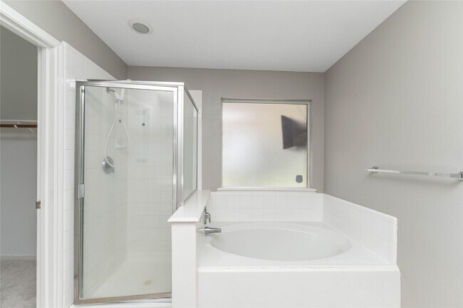 Building Photo - 12106 Landsdown Ridge Way