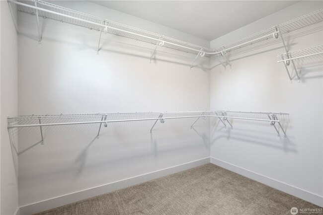 Building Photo - Modern Farmhouse Luxury in Coveted Matthews Beach Available NOW!