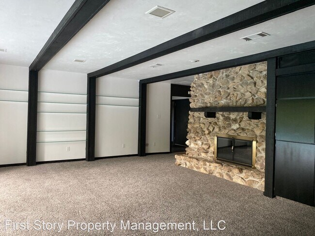 Building Photo - 4 br, 2 bath House - 548 Maclay Road