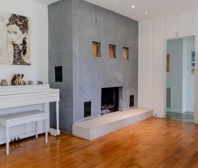 Building Photo - 750 NE 120th St