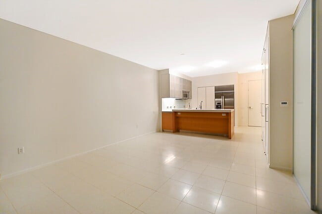 Building Photo - Veer Towers 2210E-CityCenter Views from th...