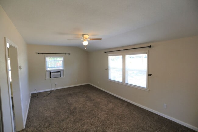 Building Photo - 575 E Street