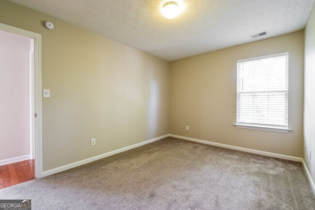 Building Photo - 1068 Litchfield Way SW