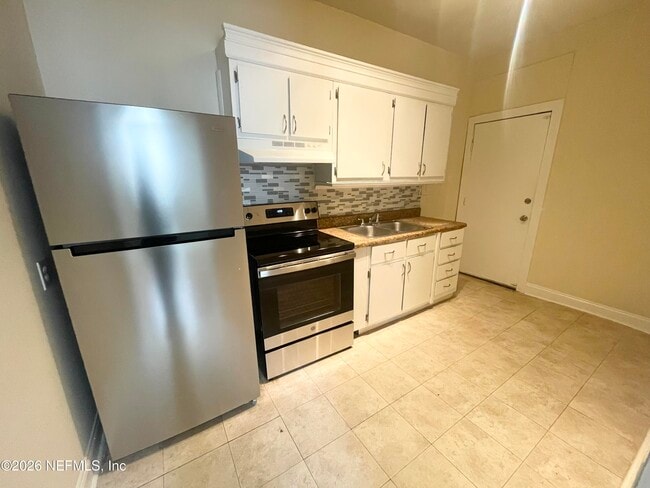 Building Photo - 2752 Herschel St