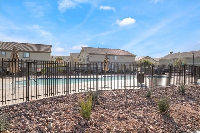 Building Photo - 5980 Gentleslope St