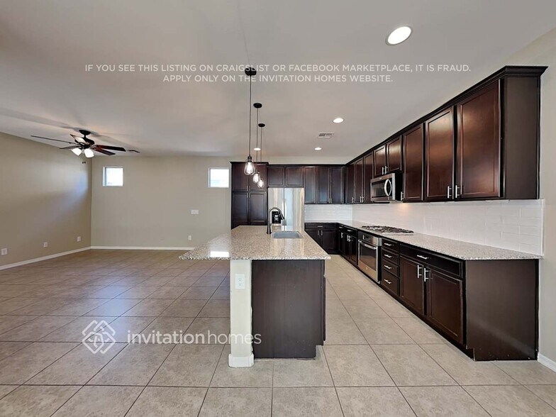 Building Photo - 2264 S Agnes Ln