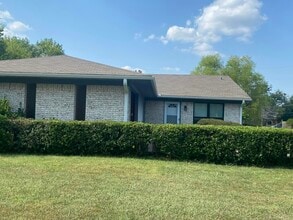 Building Photo - 2729 Mccarley Dr