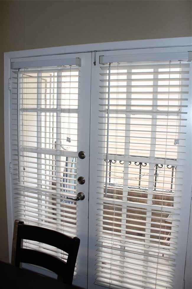 Building Photo - 2801 Rio Grande St