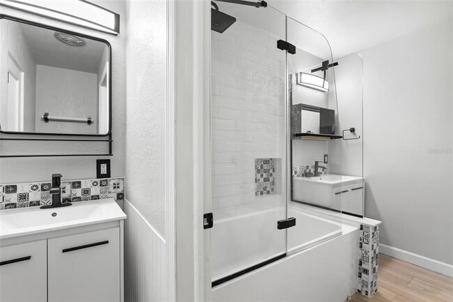 Building Photo - 10437 Cirimoya Ln