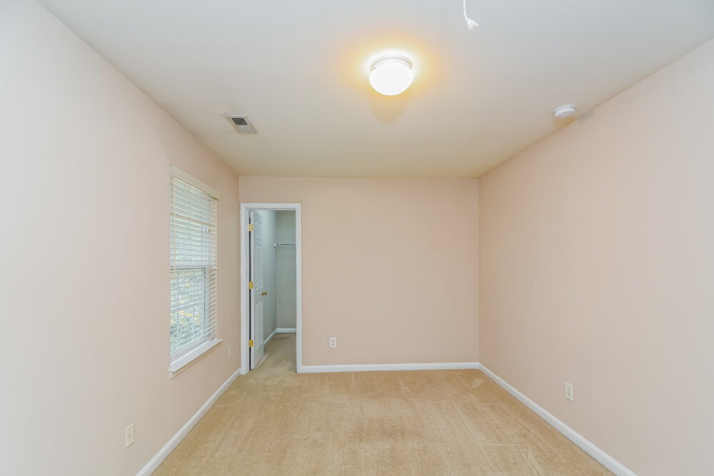 Building Photo - 215 N Fuquay Springs Ave