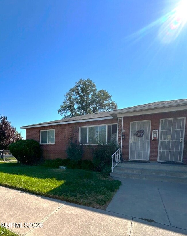 Primary Photo - 240 18th St
