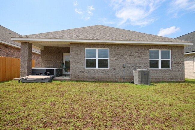 Building Photo - Don’t Miss This 4BR Avalon Home — Modern Interior, Open Floor Plan & Access to Pool, Volleyball &...
