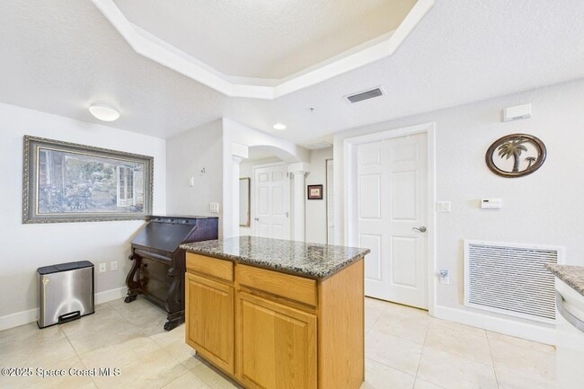 Building Photo - 807 Mystic Dr