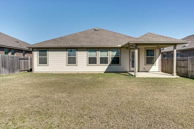 Building Photo - 3401 Pauling Loop