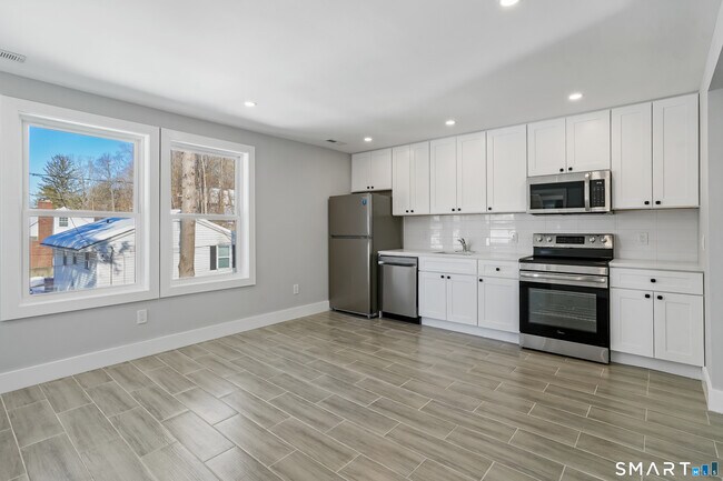 Building Photo - 173 Wellsville Ave