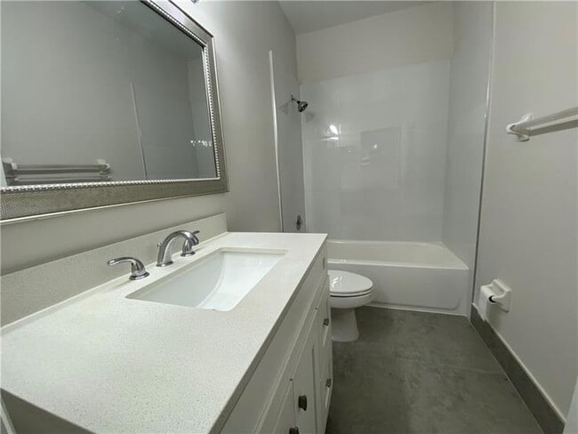Building Photo - 16045 Emerald Cove Rd