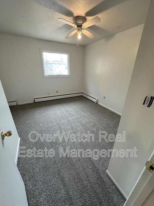 Building Photo - 3706 Iowa Dr