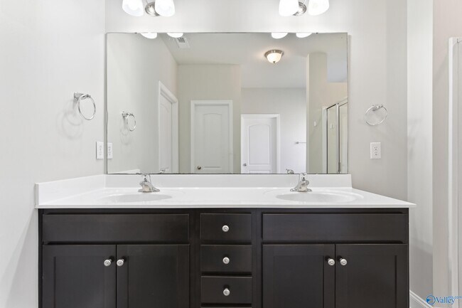 Building Photo - 121 Balboa Rd