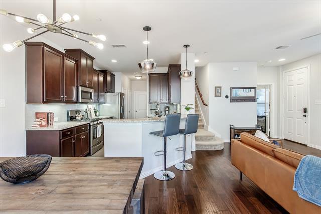 Building Photo - 932 Brookville Ct