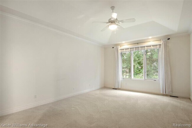 Building Photo - 47611 Manorwood Dr