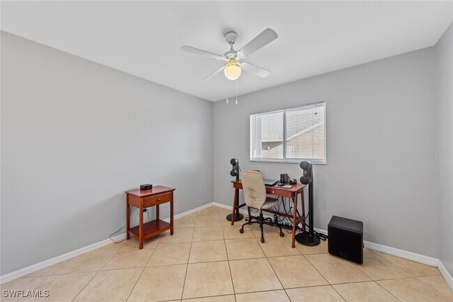 Building Photo - 1709 SW 15th Pl