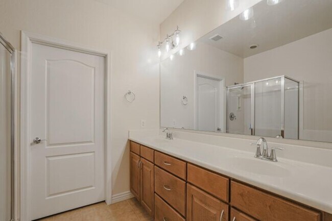 Building Photo - 21320 N 56th St