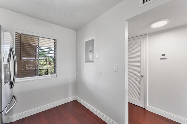 Building Photo - 4489 Luxemburg Ct