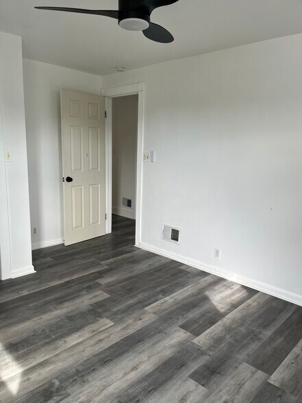 Building Photo - 337 Saint Lawrence Ave